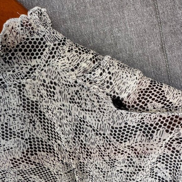 Vintage Y2K INC Silk Black White Lace Print Victorian Collar Long Sleeve Blouse - Picture 14 of 16